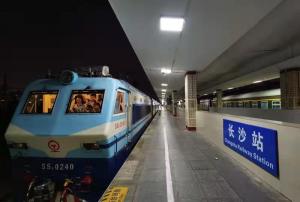 小编组旅客列车背后的大挑战