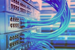 雷军发微为新春献礼,小米12助力中国年